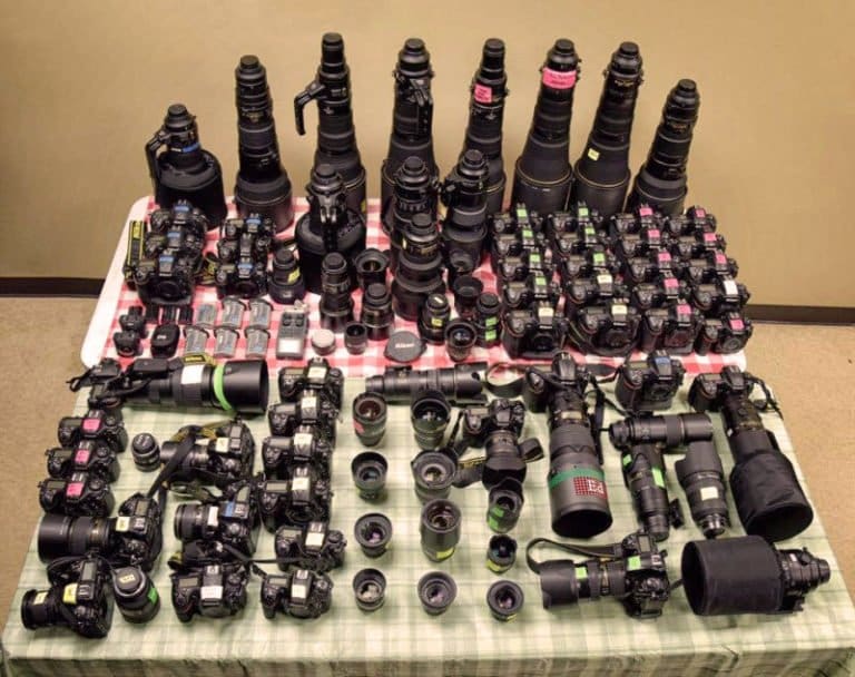 L'enorme attrezzatura fotografica Nikon di Bill Frakes