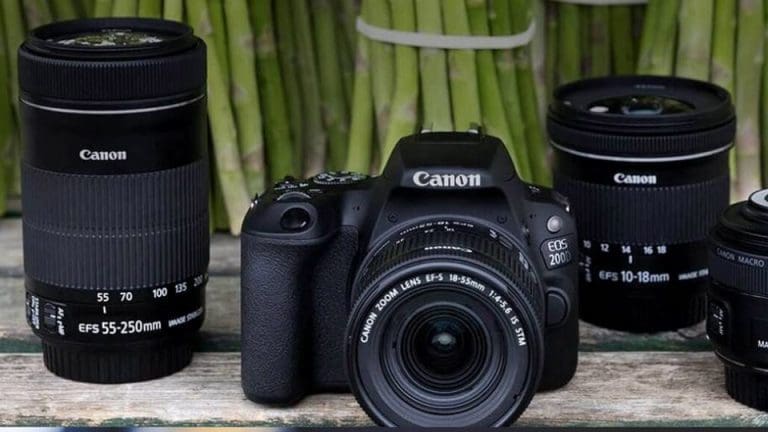 Recensione Canon EOS 200D