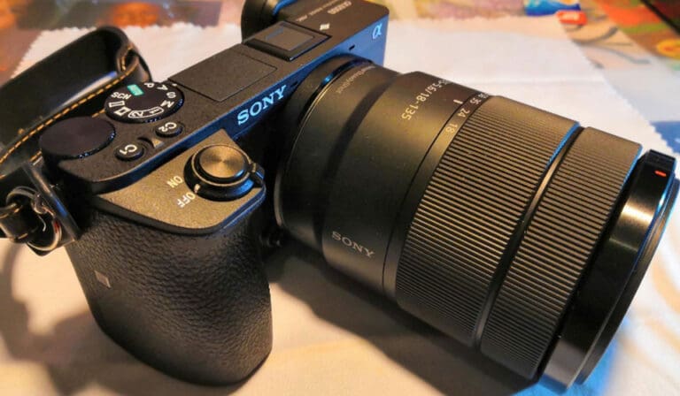 Recensione Sony A6500