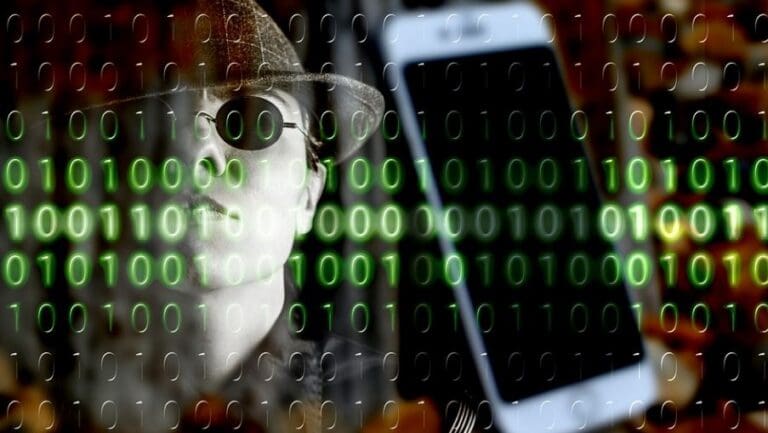 come capire se ti spiano dalla fotocamera