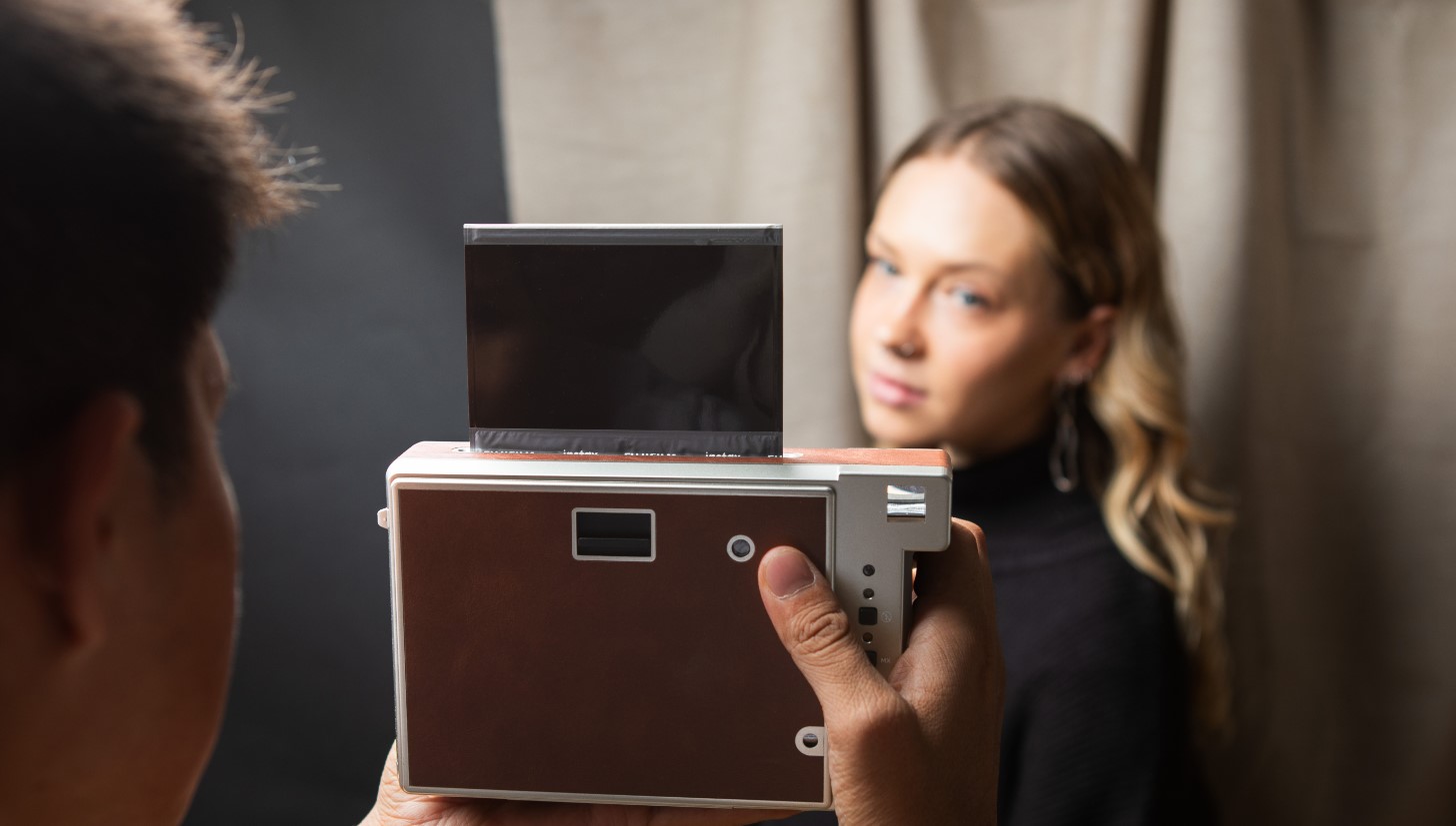 Lomo'Instant Wide Glass di Lomography