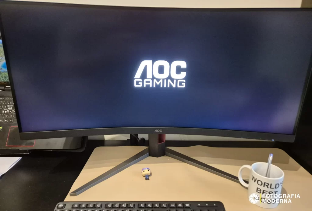 schermata di accensione AOC CU34G4Z