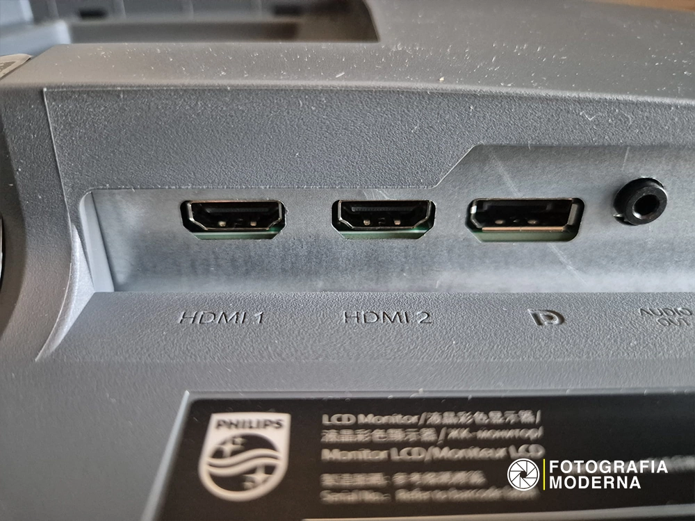 HDMI Philips Evnia 25M2N5200U