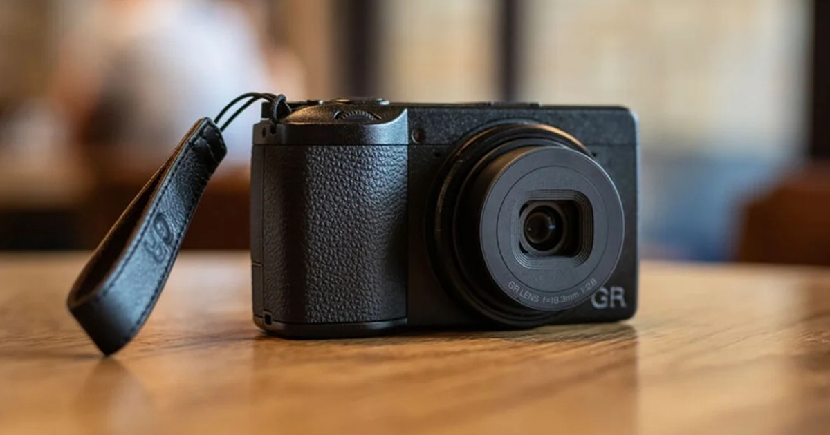 Ricoh GR IV