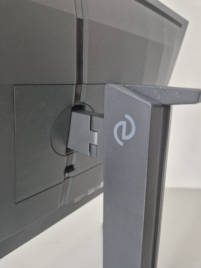 Attacco VESA del Philips Evnia 3000